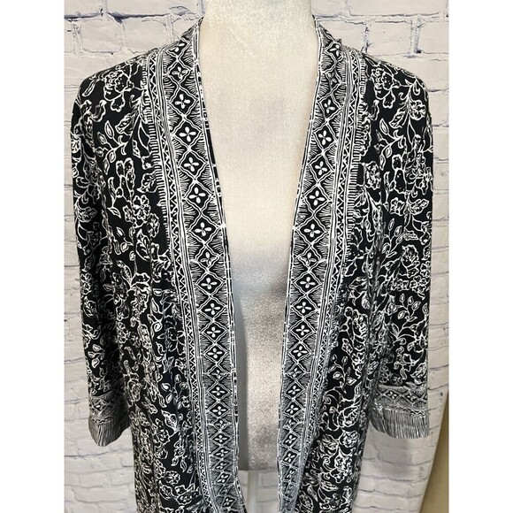 Isaac Mizrahi women’s jacket Cardigan Black And White Size Large - Picture 2 of 6